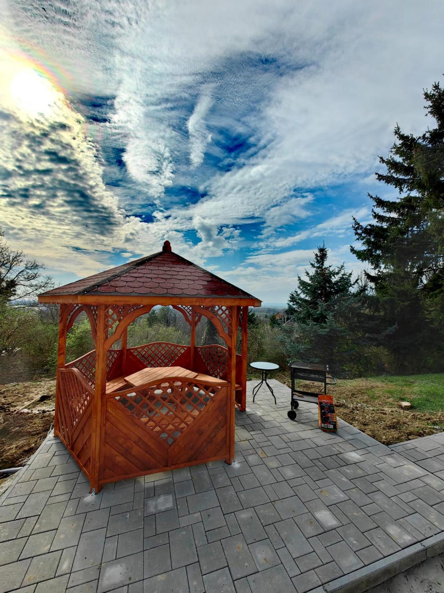 Sunset House Piestany Bungalow Banka Eksteriør bilde